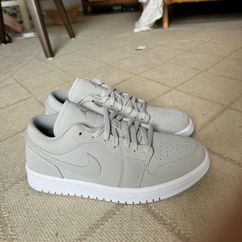 Brand new never worn jordans